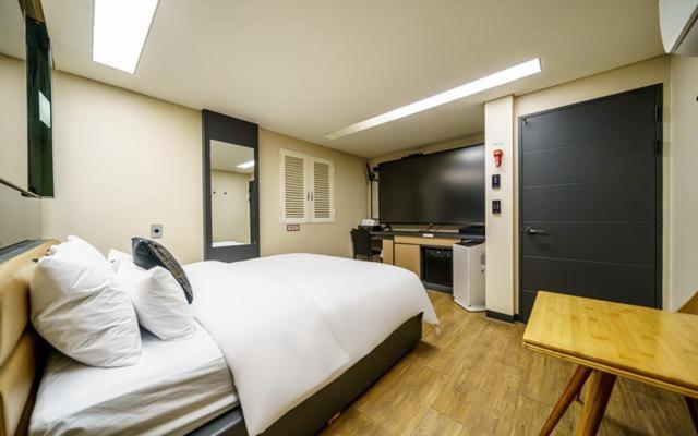 Bulgwang 3S Hotel Seoul Bagian luar foto